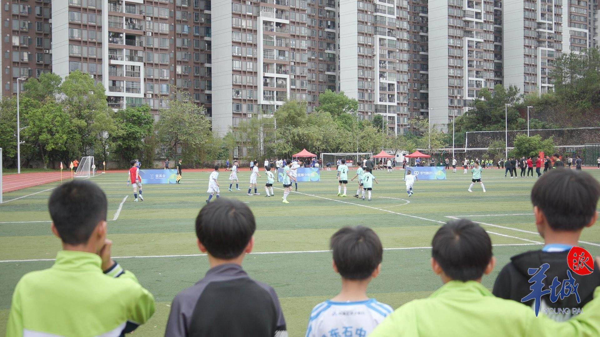 寸土寸金的比赛现场，场面火花四射的简单介绍