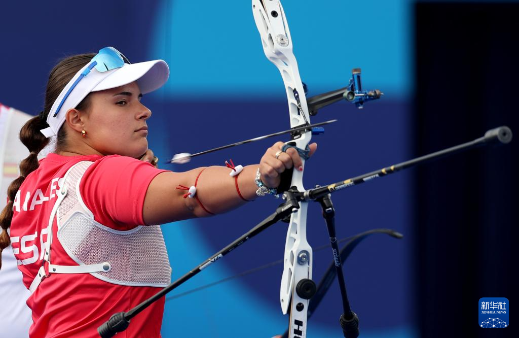 西班牙选手在射箭比赛中实现突破
