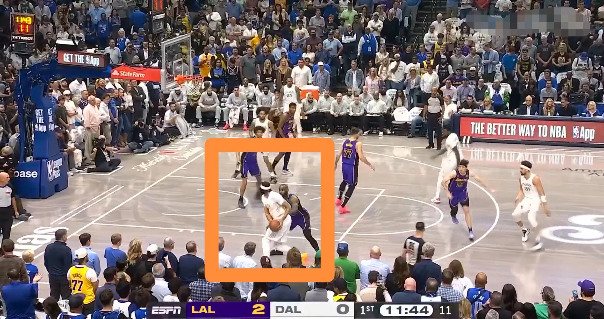 开云体育官方登录入口-湖人客场胜独行侠，詹皇分领军全队