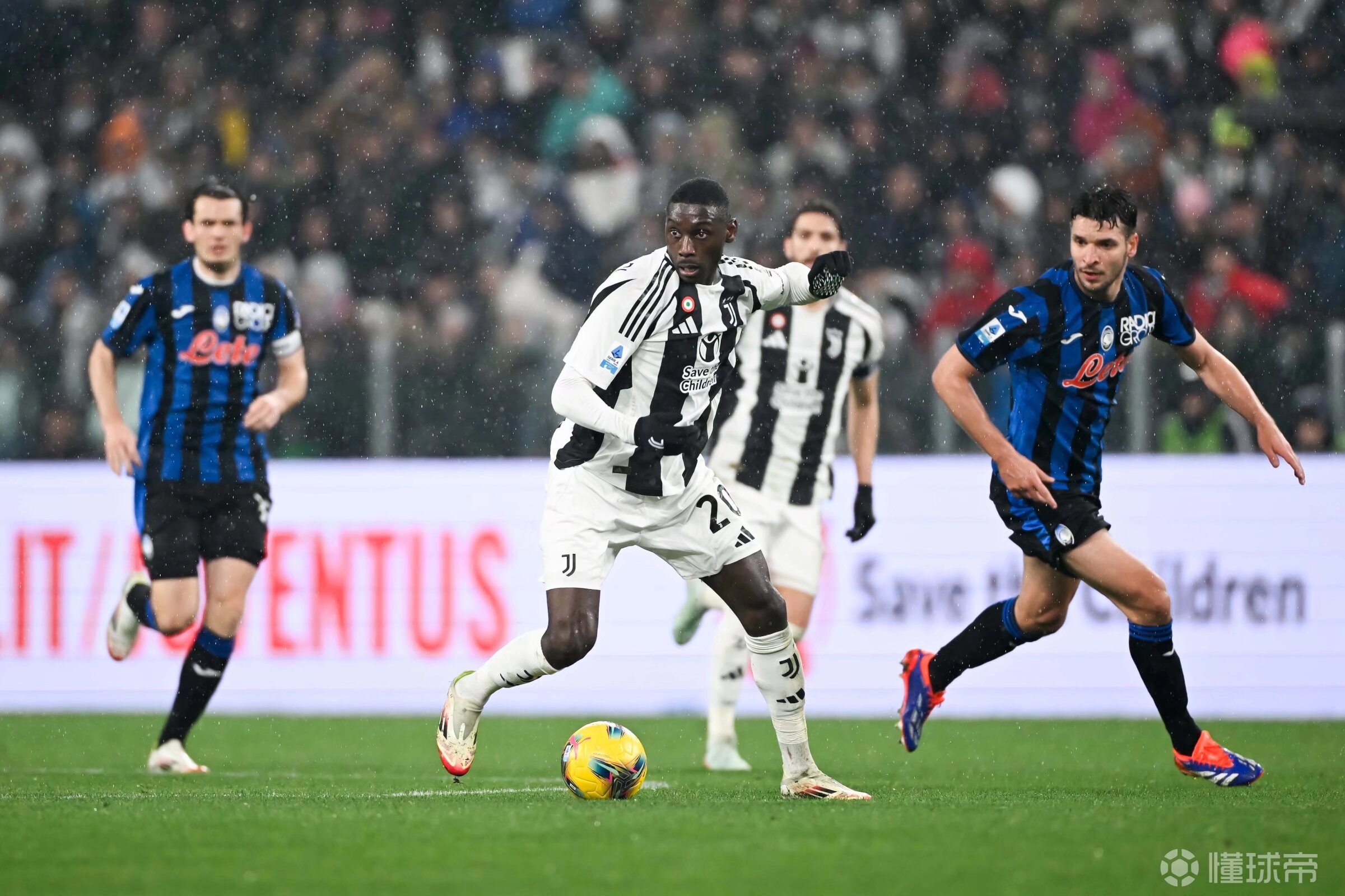 开云体育官网入口-尤文图斯主场遭遇惨败，战绩跌至意甲第六名的简单介绍