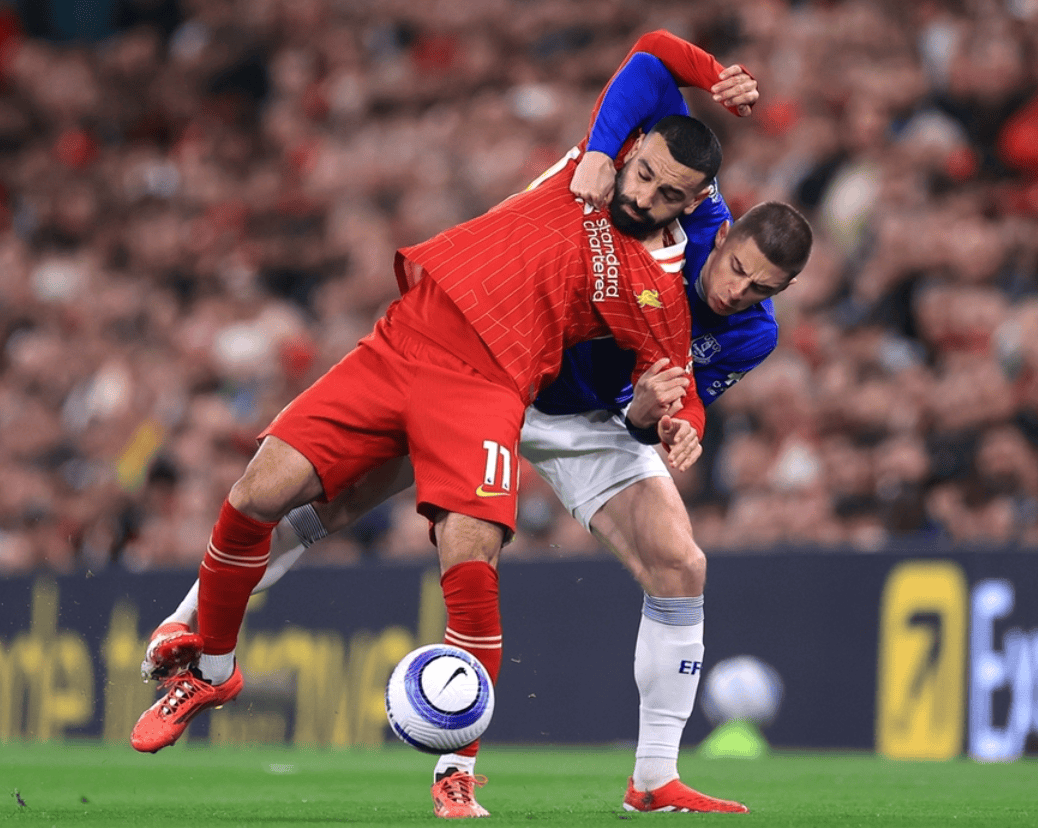 利物浦客场险胜，继续追赶领头羊