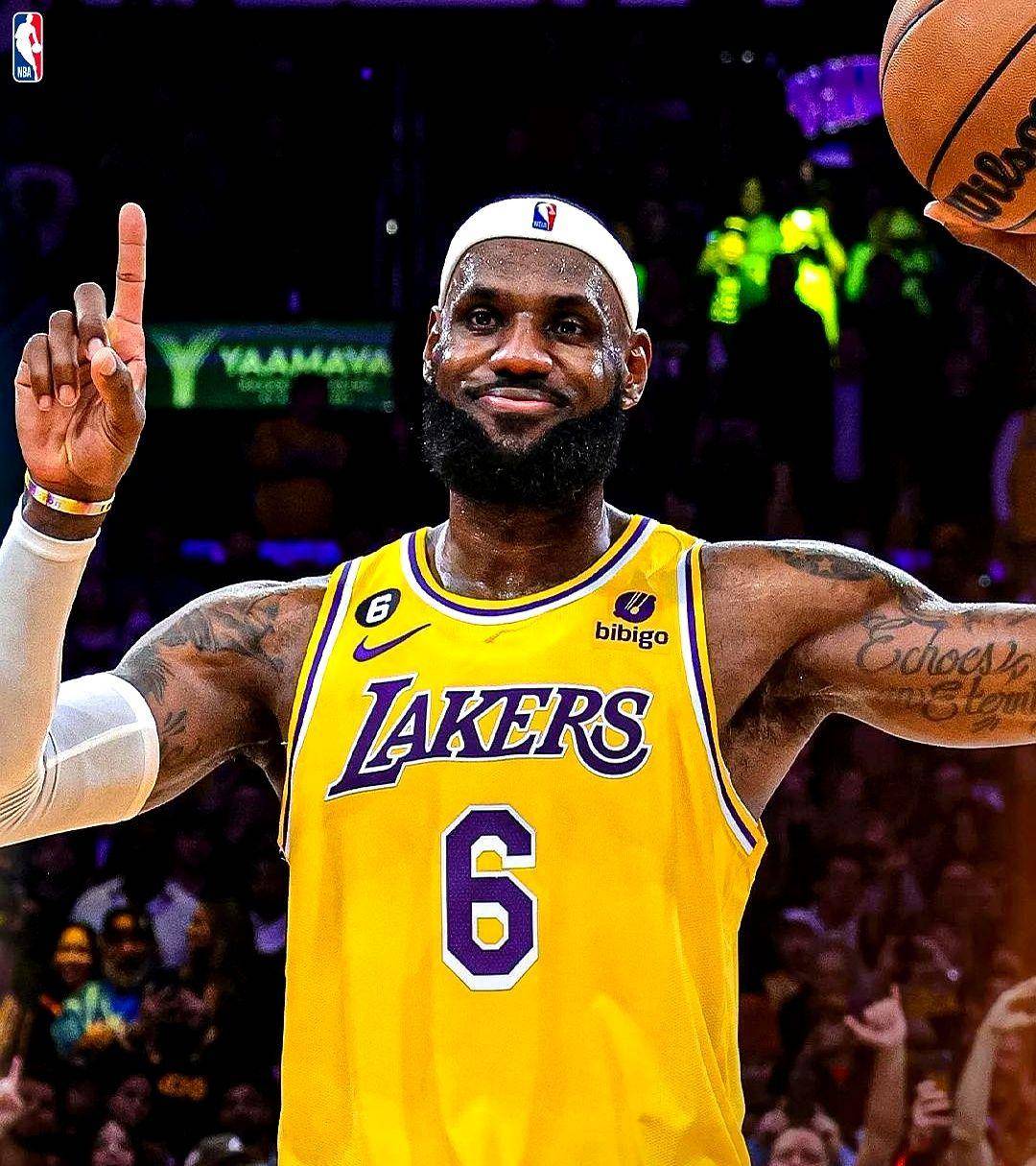 湖人巨星勒布朗詹姆斯领衔出席慈善晚宴