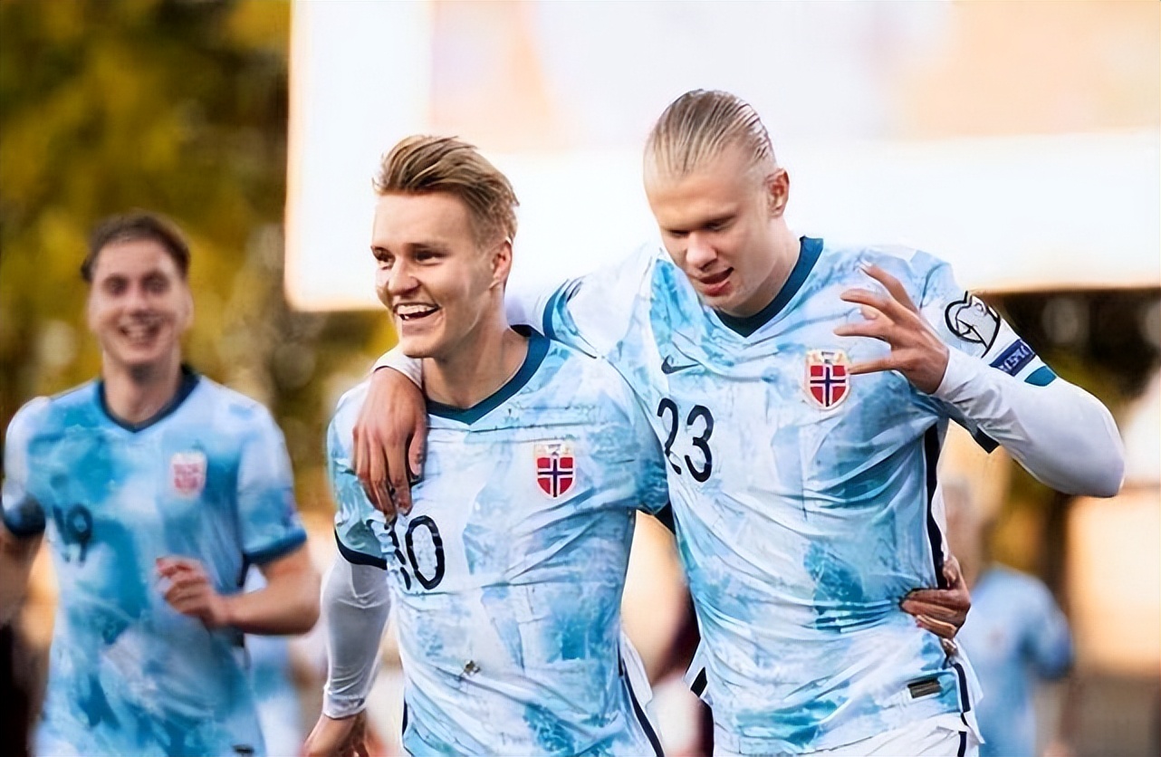 包含荷兰队惨败挪威，欧预赛前景黯淡的词条