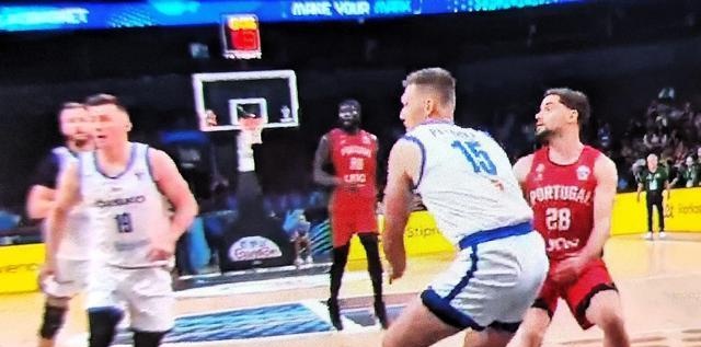 关于关键比赛场面激烈，队员实力展现无疑！的信息