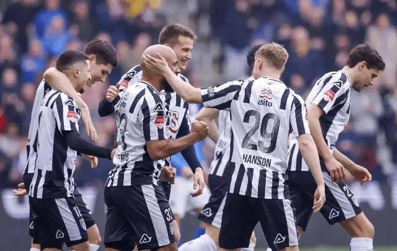 里昂在客场击败实力强劲对手赢得掌声的简单介绍