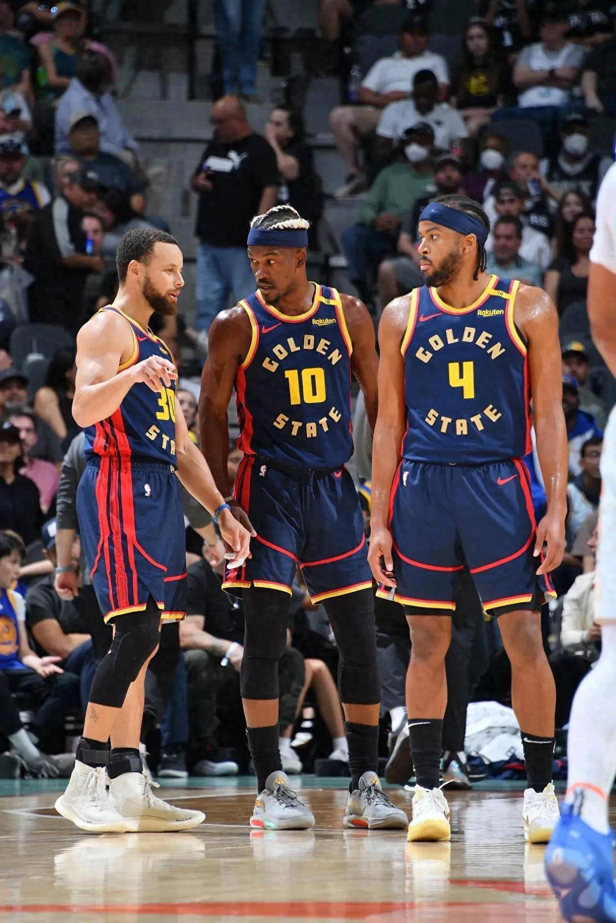 开云体育app-火箭击败快船，取得西部半决赛赛点