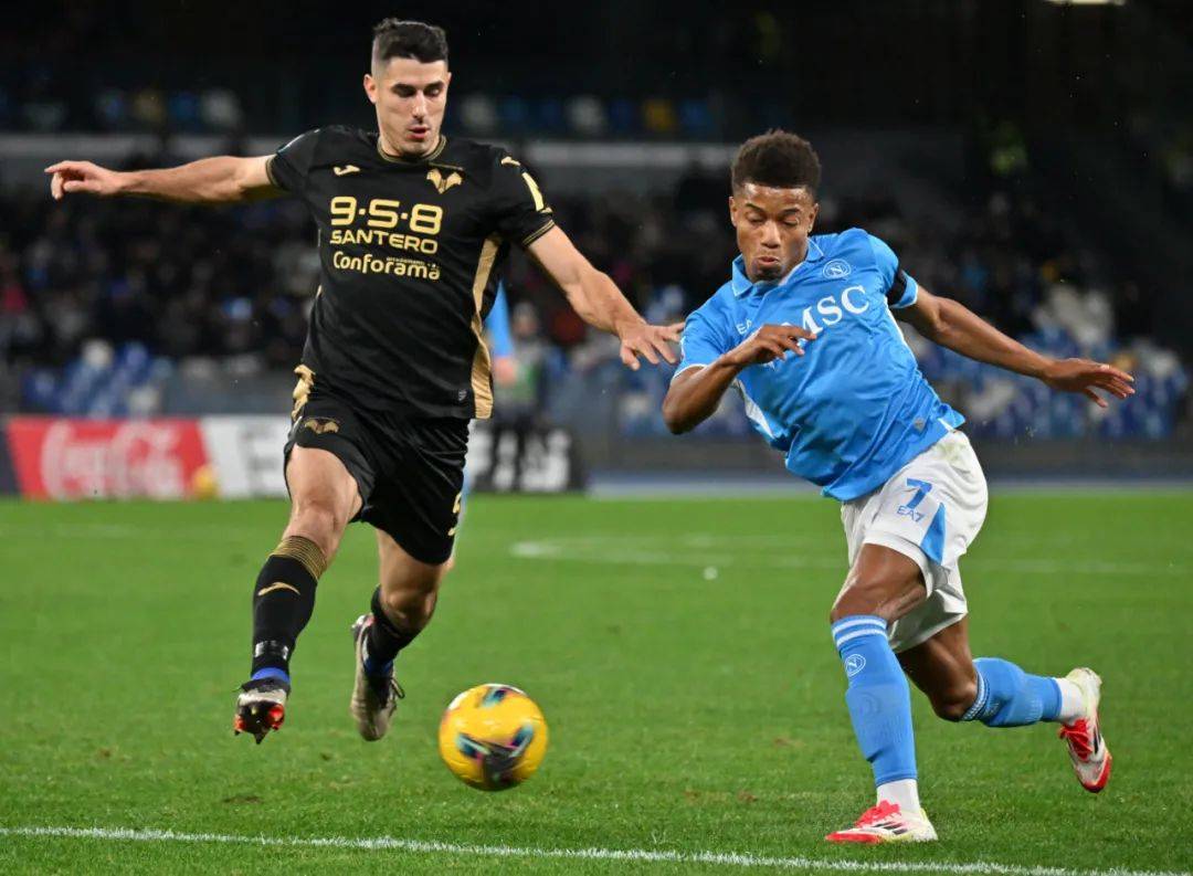 维罗纳队实力雄厚，轻松获胜的简单介绍