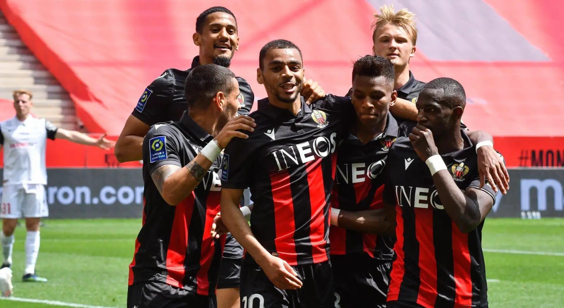 摩纳哥球队在激烈比赛中获得胜利，提升实力