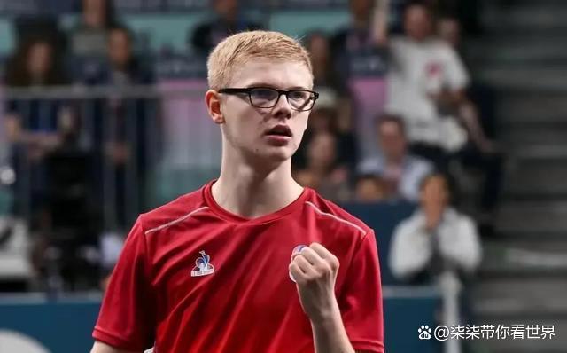 法兰克福球员发挥出色，成功战胜强敌取得胜利